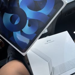 Apple 10.9in iPad Air 