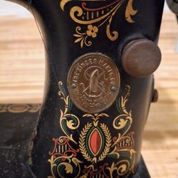 Singer 1910 Red-eye Sewing Machine 