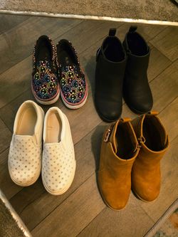 Size 1 girl  shoe