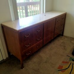 Dresser And End Tables 