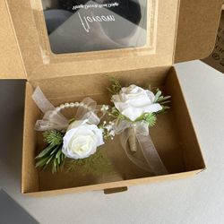 Corsage & boutonniere