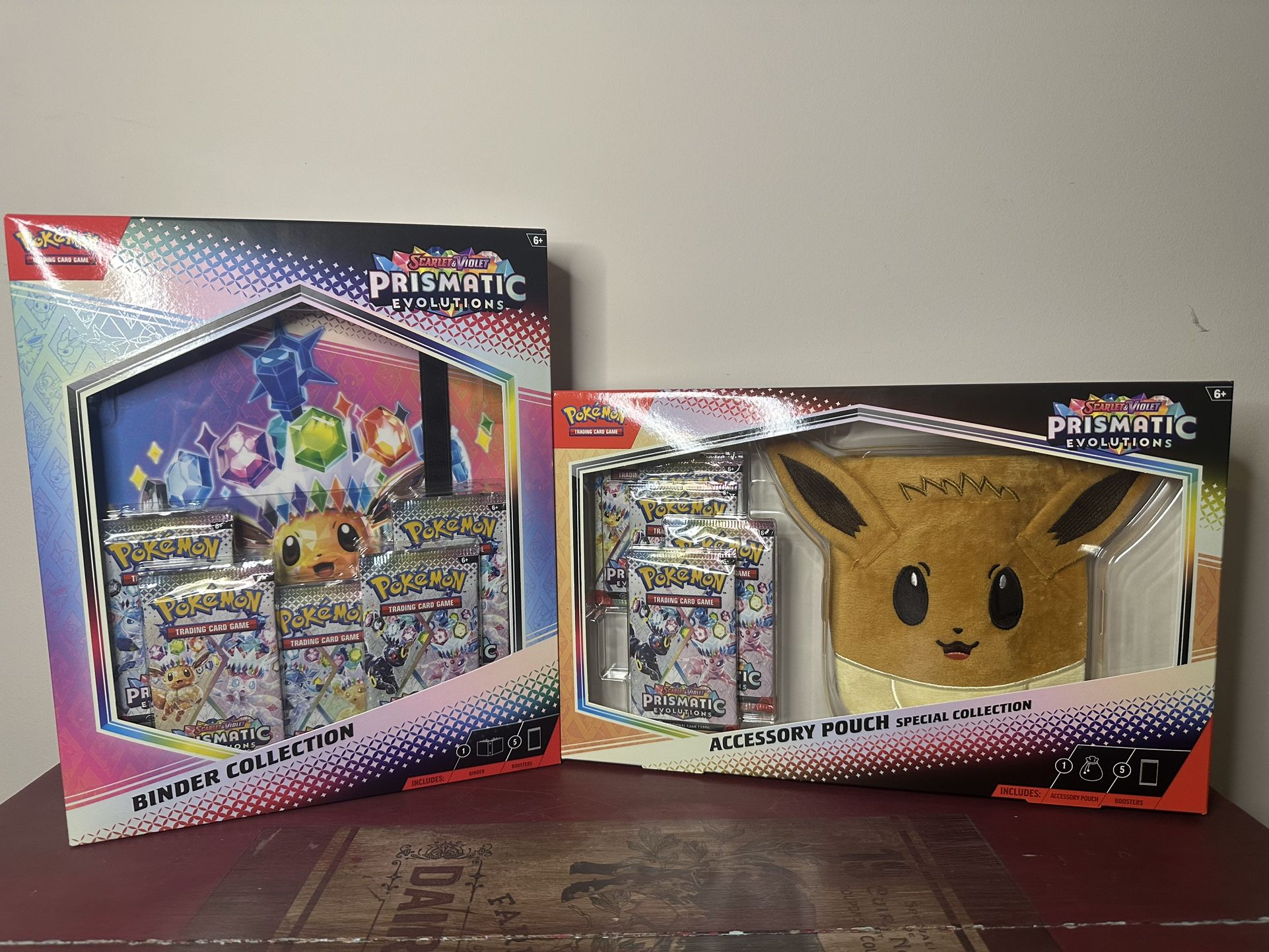 Pokémon Prismatic Binder And Pouch