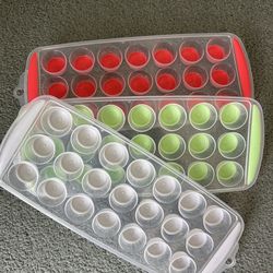 Set of 3 silicone ice cube trays