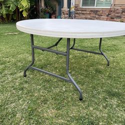 5ft Round Folding Table