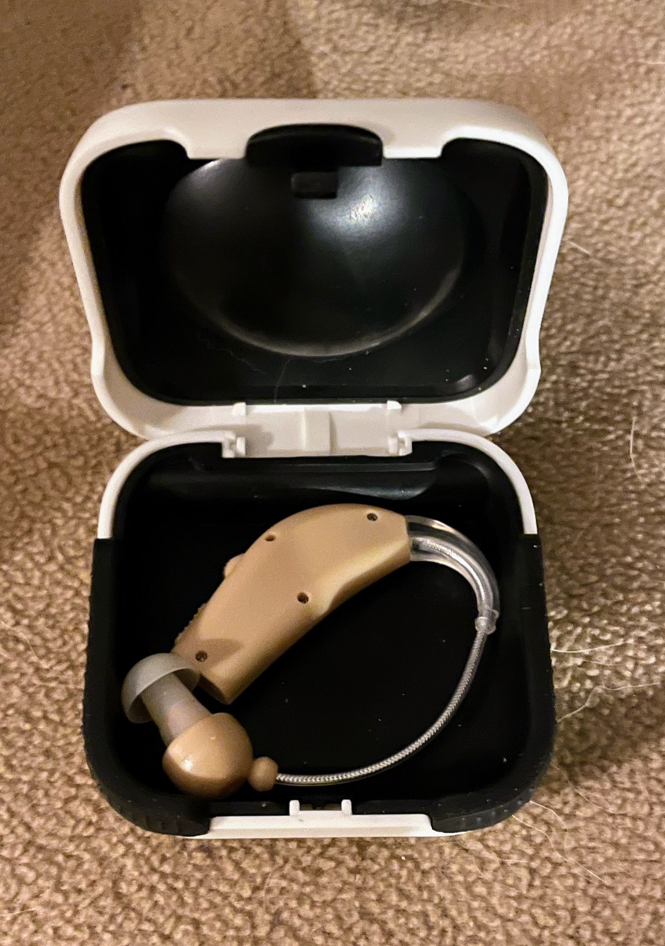 Resound  Hearing Aide **Tested** With Pocket Size Case