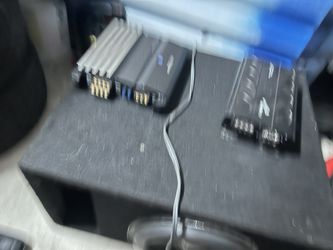 12 “ Skar Subwoofer With Amps 