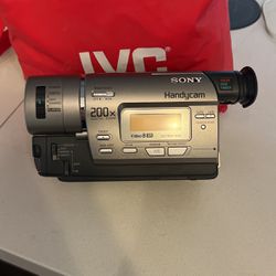 Sony Handycam CCD-TR517