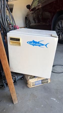 Mini refrigerator