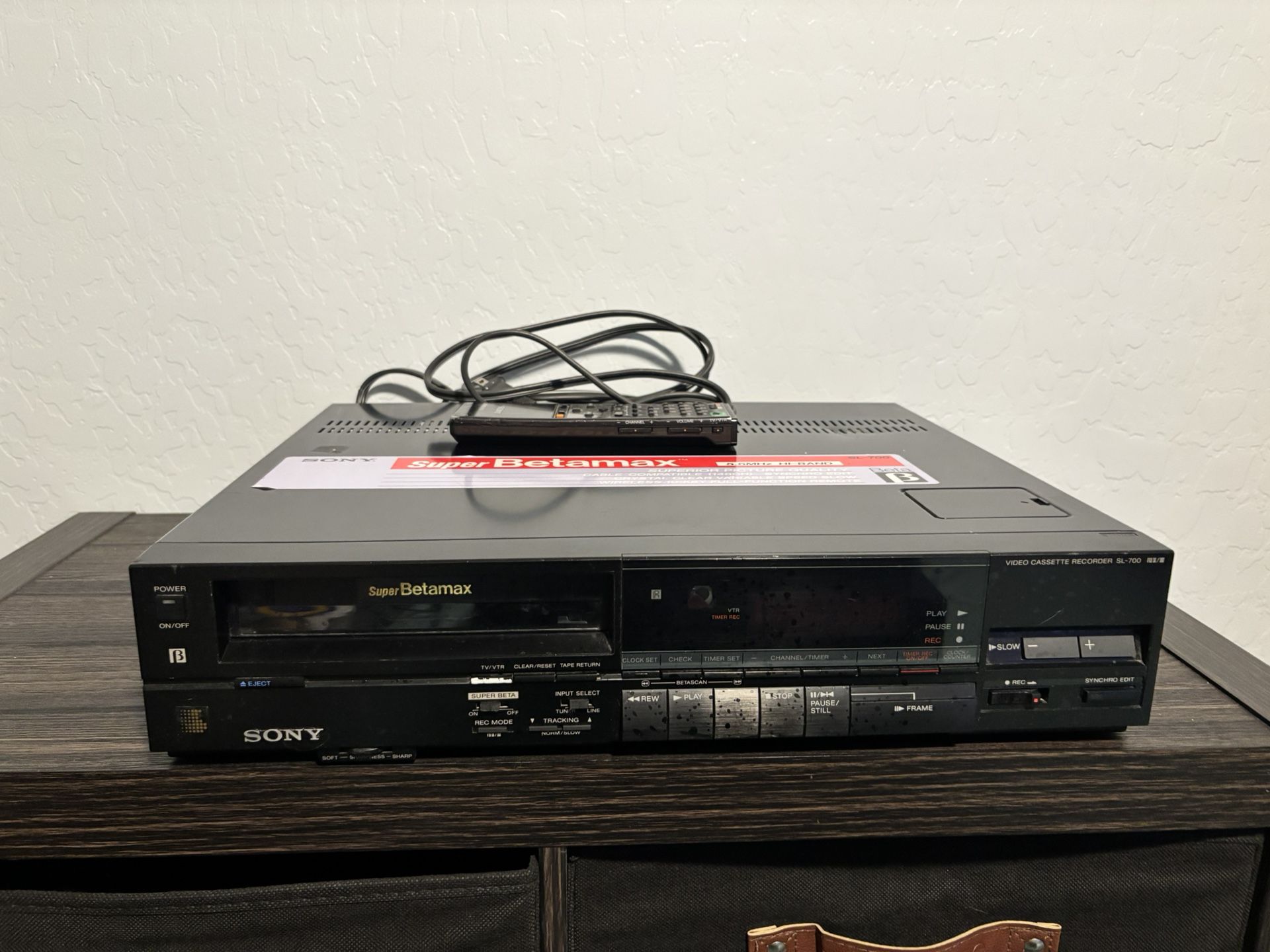Vintage Sony Super Betamax SL-700 VCR Hi-Band Video Cassette Recorder Tested