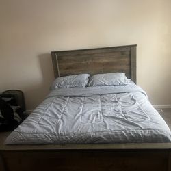 Queen Size Bed 