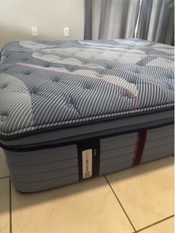 King size Sealy Mattress