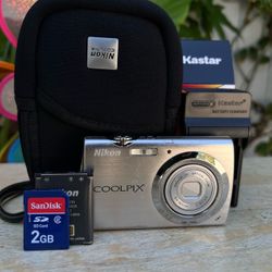 Nikon Coolpix S230 Digital Camera