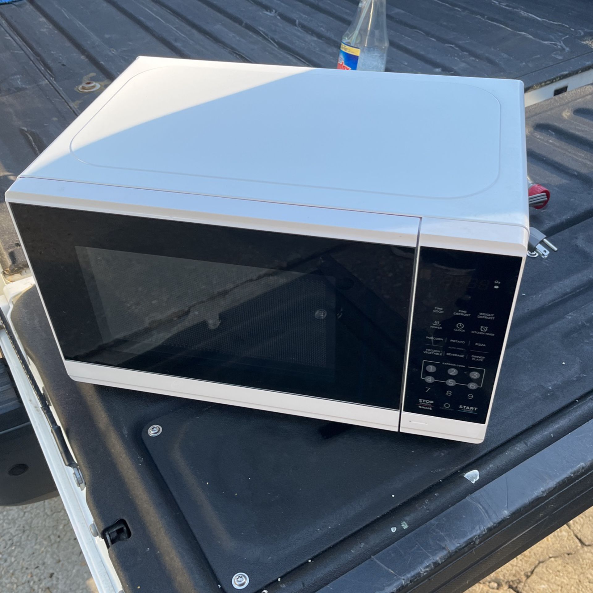 Microwave 700 Watt 