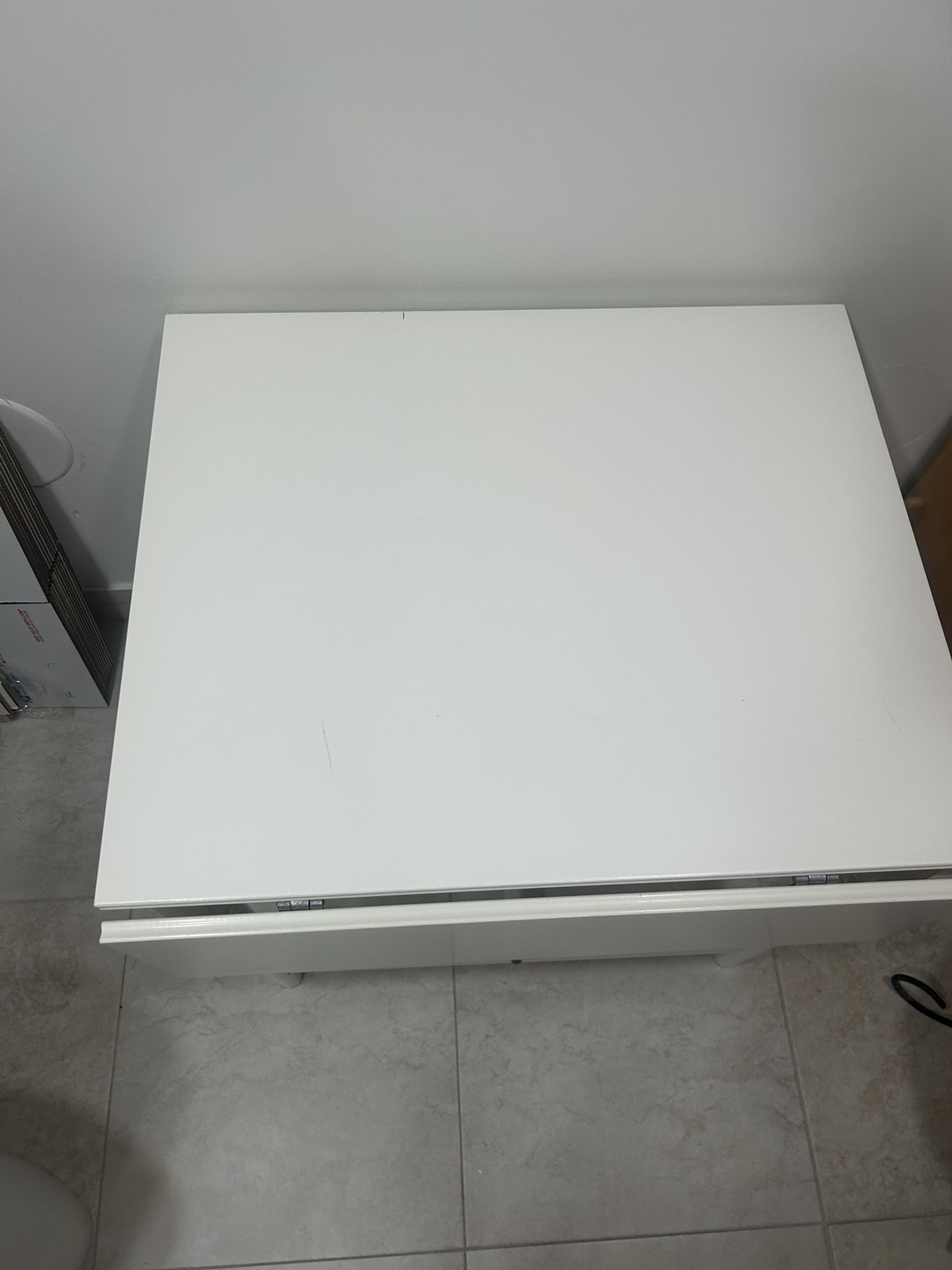 White Wooden Versatile table/desk. Expands