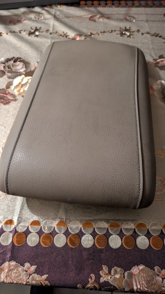 Center Console Armrest Arm Rest Lid 2003-2006 Ford Expedition Center 