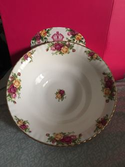 Royal Albert 9.8” bowl country rose