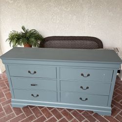 6 Drawer Dresser 