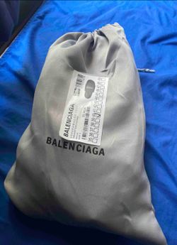 1.1 Balenciaga fur slides