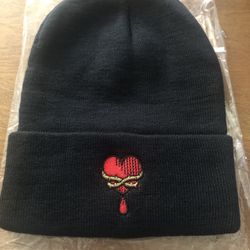 Cloak heart beanie - new in packaging - Black