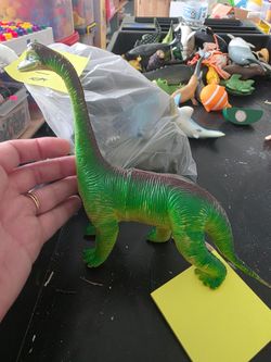 Large dino long neck