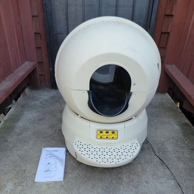 Litter Robot 2 Automatic Self Cleaning Litter Box 