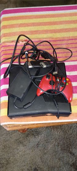 XBOX 360 SLIM GOOD CONDITION WORK EXCELLENT