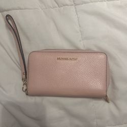 Michael Kors Leather Wristlet Soft Pink