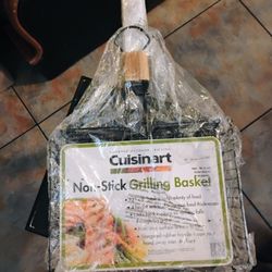 Large Cuisinart Brand New Non Stick Grilling Basket 10 Doll 