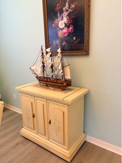 Buffet table without the boat
