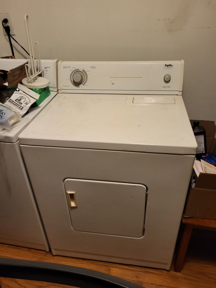 Whirlpool Clothes Dryer 