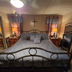 King Bed Metal Frame With Matching Standing Mirror 