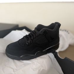 Black Cats 4s