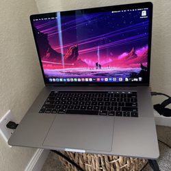 15in macbook Pro Touch Bar