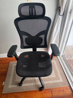 Marsail Ergonomic Mesh Office Chair – Excellent Condition