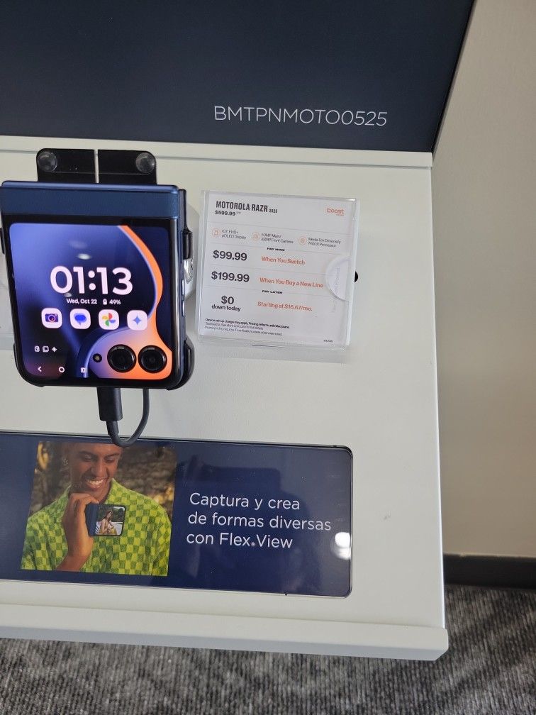 Motorola Razr $99.99 when you switch to Boost Mobile