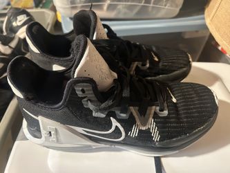 Women’s Nike Volleyball Shoes. 