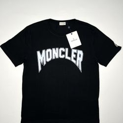 Moncler T-shirt