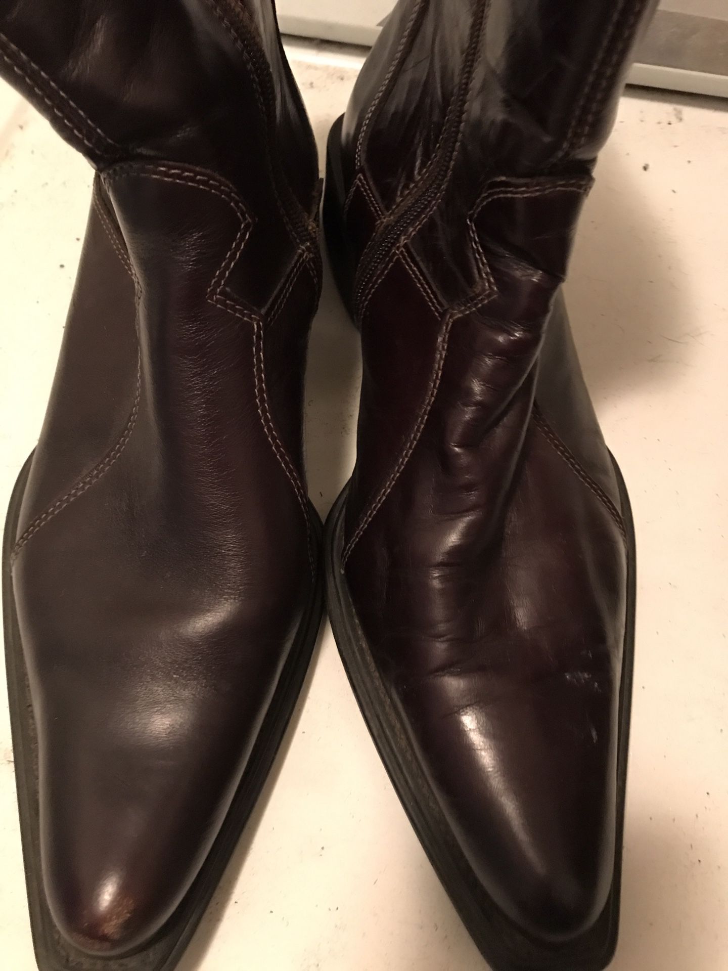 Aldo boots. size 44. zip up. 
