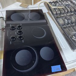 Kitchen Cooktop electric 21 1/2 x 37 inch Used  excellent condition