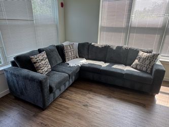 Sectional Couch (Great Deal)