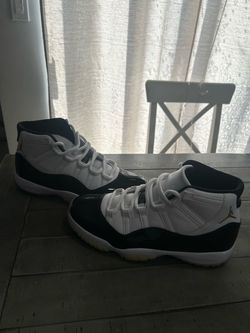 Air Jordan 11 Retro “Gratitude” – Size 11