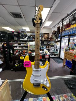 Squier Sonic Stratocaster HT