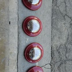  V8 Ford Hubcaps 