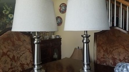 2 lamps like new