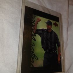 TIGER WOODS ROOKIE CARD