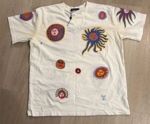 Louis Vuitton x Yayoi Kusama “Faces”/sun-face embroidered T-shirt