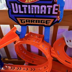 Hot wheels ultimate garage