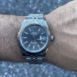 Gray Sub Watch 