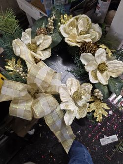 Christmas wreath $ 10.pp