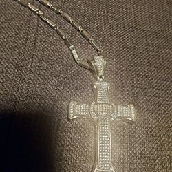 Silver Chain With Cubic Cross 